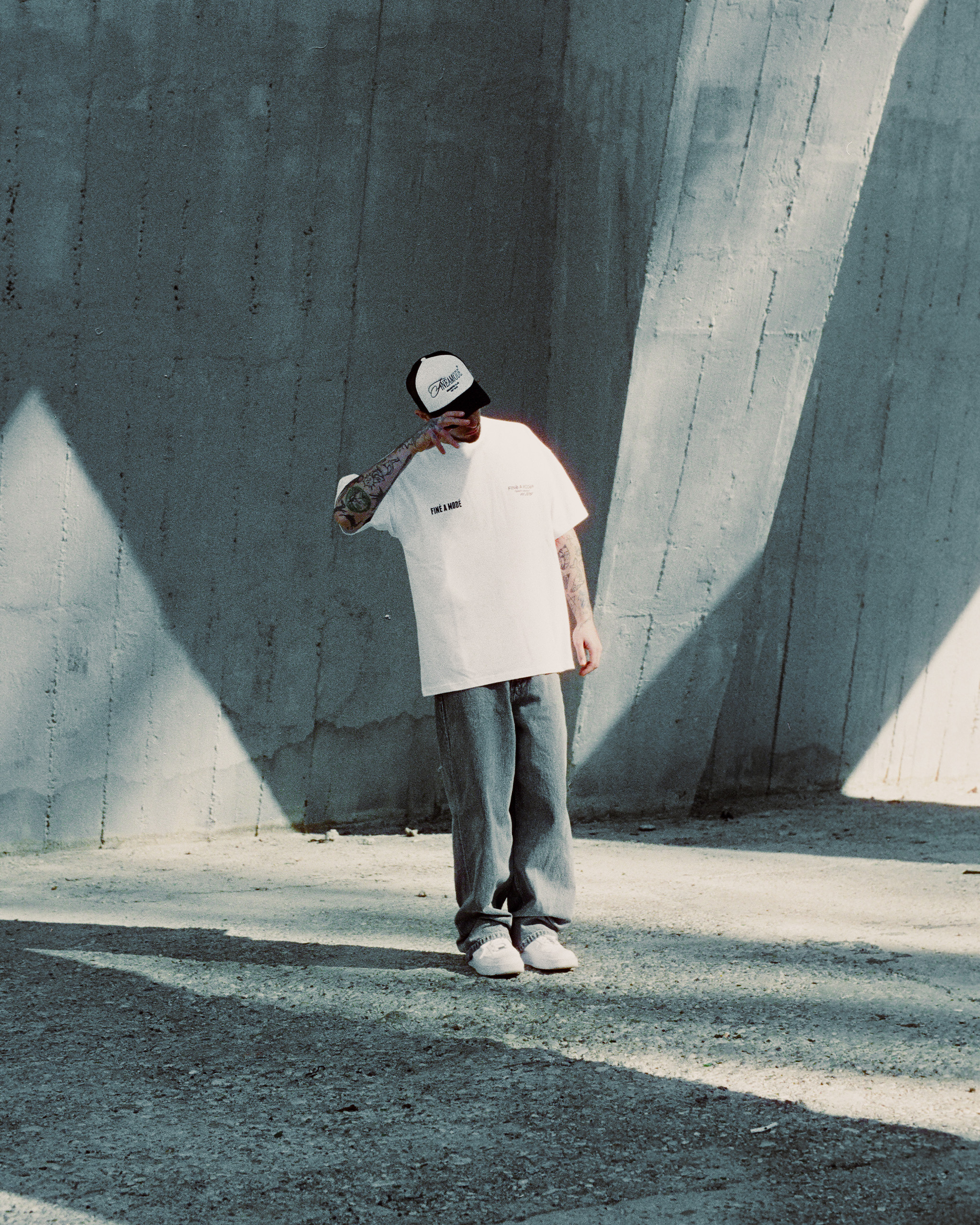 BLANK T-SHIRT