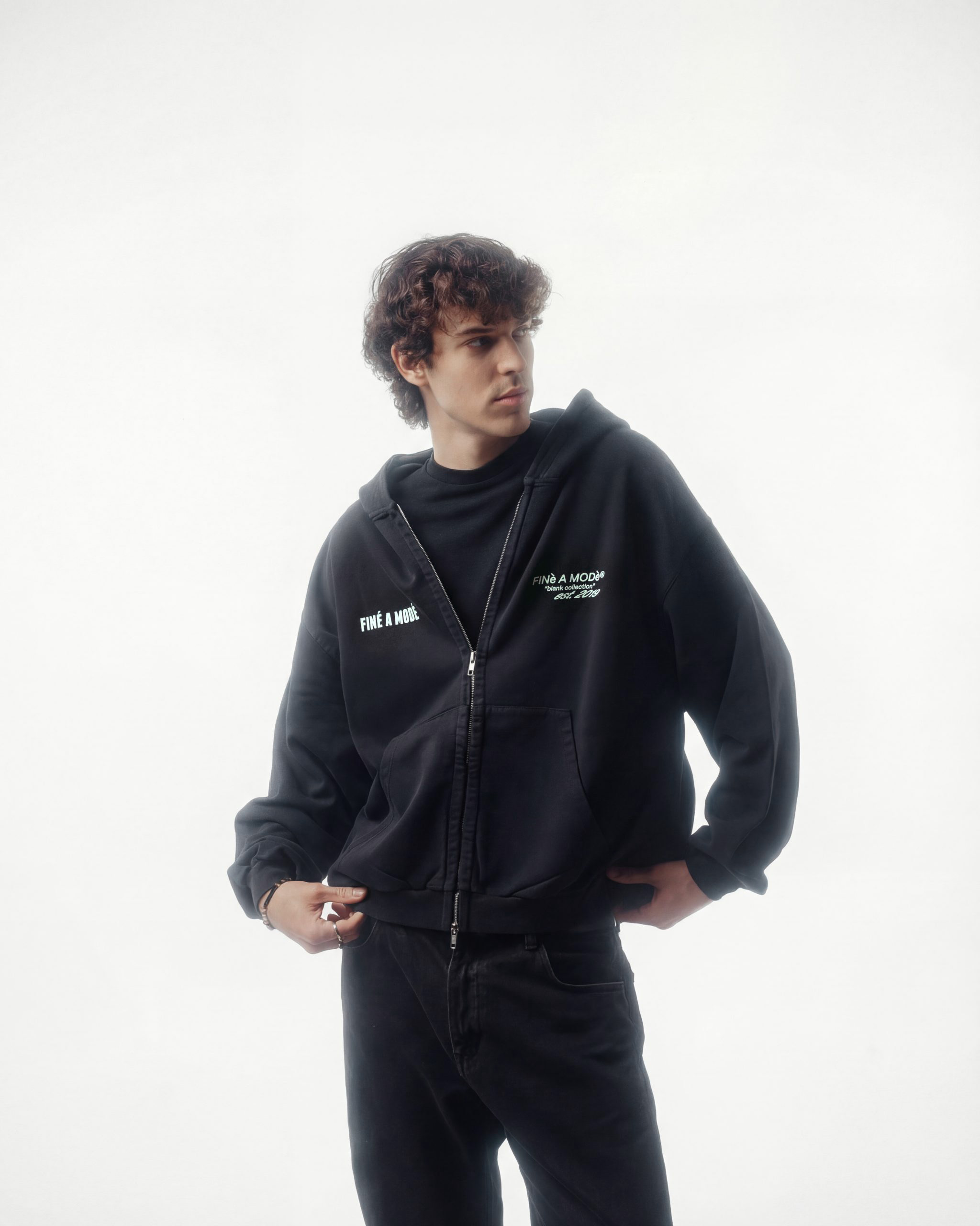 BLANK HOODIE